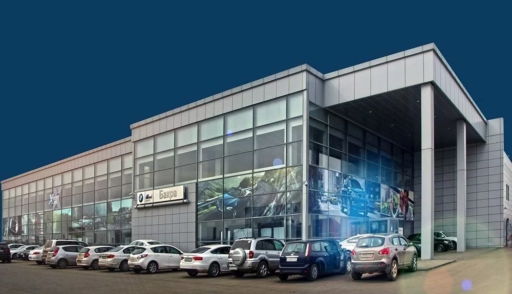 Монтаж фасадных панелей и реечных потолков для официального дилера BMW «Бакра» в Краснодаре